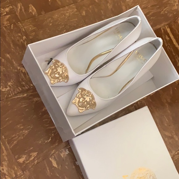 versace heels - Picture 2 of 2